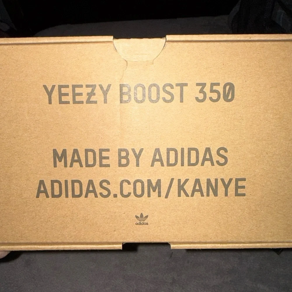 AUTHENTIC Adidas Yeezy Boost 350 V2 Beluga 2.0 - Picture 11 of 11